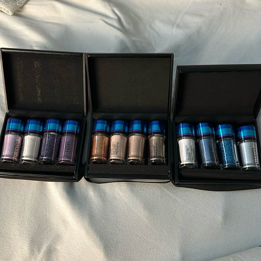 MAC limited edition pigment sets